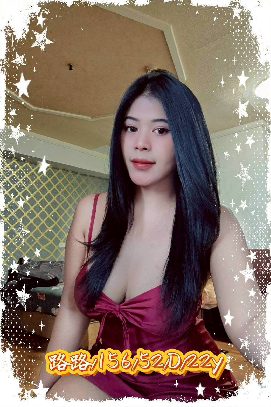 雲林斗六定點-高雄油壓個人工作室,嘉義台北按摩外出,怡芙💫學生170cm/47kg/D/22y,胸推/變裝(自備）/甜蜜皇帝共浴/可玩情趣用品(需新品)